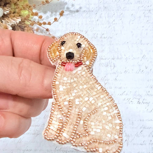 2way】ビーズ刺繍のうちの子ブローチ、バッグチャーム・白ラブ