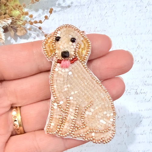 2way】ビーズ刺繍のうちの子ブローチ、バッグチャーム・白ラブ