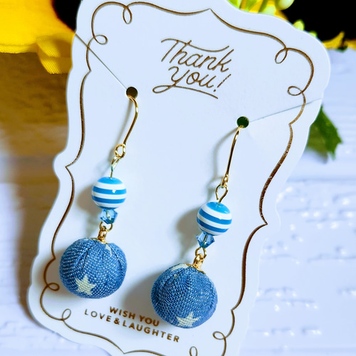 ブルービーズとネイビーチャームのピアス （ビーズワークピアス ビーズ  