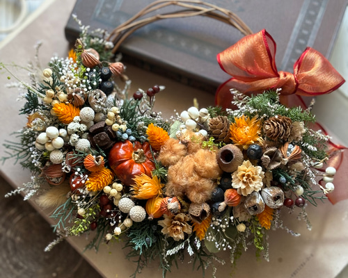 グリーンと小花のハーフリース　ドライフラワーリース グリーンと小花のハーフリース ドライフラワーリース