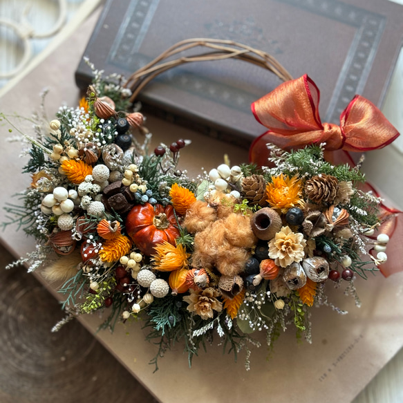 ドライフラワーハーフリースꕤ.·*.秋・木の実✽ローズヒップ゜・*:.。❁ 木の実とドライフラワーの秋リース｜長く楽しめるナチュラルインテリア