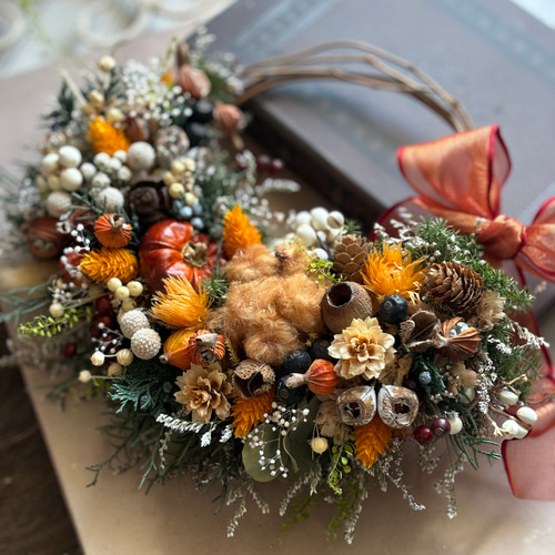 秋限定2025】実がいっぱいの賑やかなリース ドライフラワー