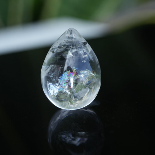 虹入り☆古代の水☆水入り水晶 s1323 天然石 Funky garuda stone