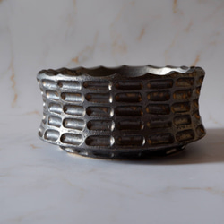 6号燻し金彩平鉢574　塊根植物　多肉植物　盆栽　植木鉢　作家鉢　沖縄 3枚目の画像