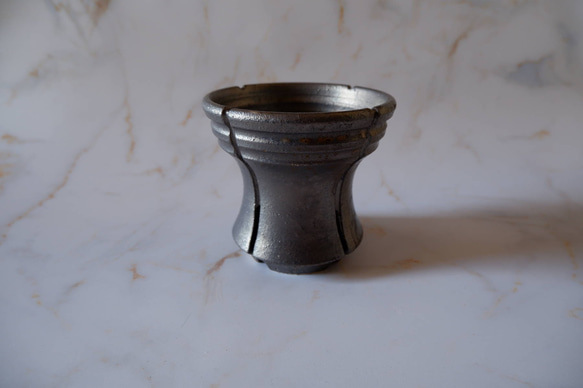 4.5号燻し金彩スリット鉢577　塊根植物　多肉植物　盆栽　植木鉢　作家鉢　沖縄 1枚目の画像