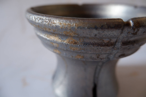 4.5号燻し金彩スリット鉢577　塊根植物　多肉植物　盆栽　植木鉢　作家鉢　沖縄 2枚目の画像