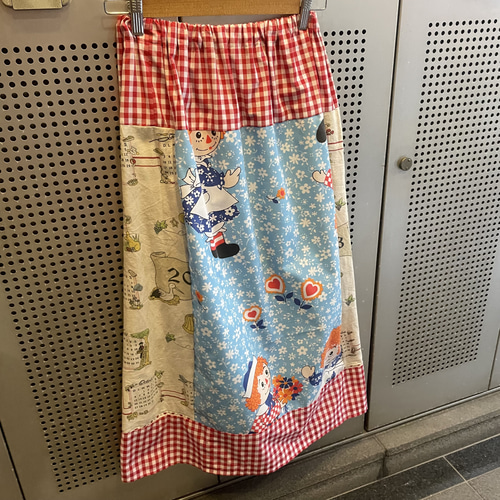70sヴィンテージ　パッチワーク柄 ロングスカート 2722fe9c00f019ab23dab15669481f