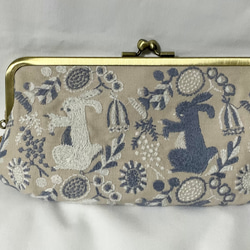 送料無料安心匿名便 点と線模様 ウサギ シンプル 親子がま口長財布 長