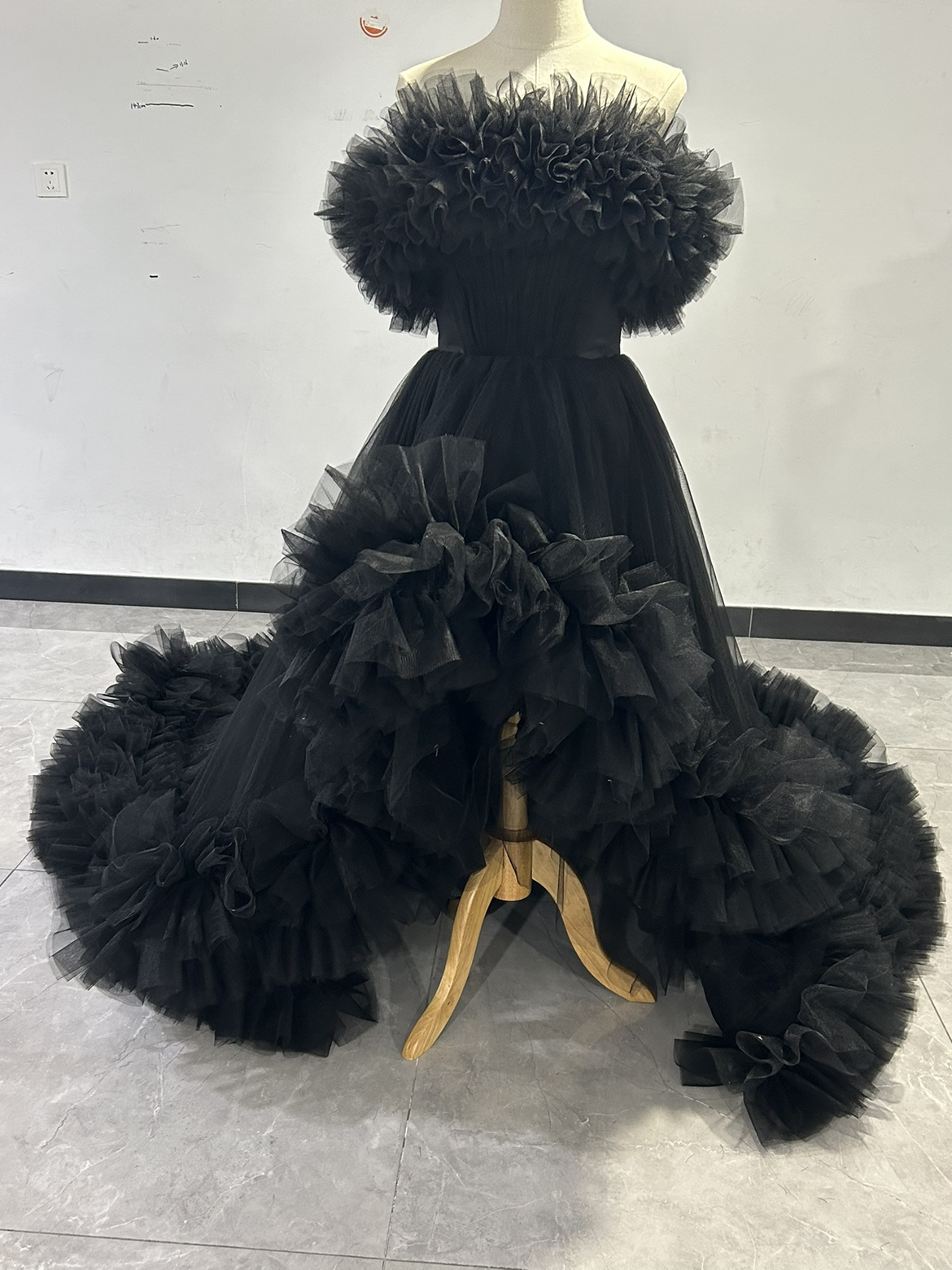 パーティードレス ブラック 取り外しオフショルダー ラッフルフリル フィッシュテール デザイン感 前撮り