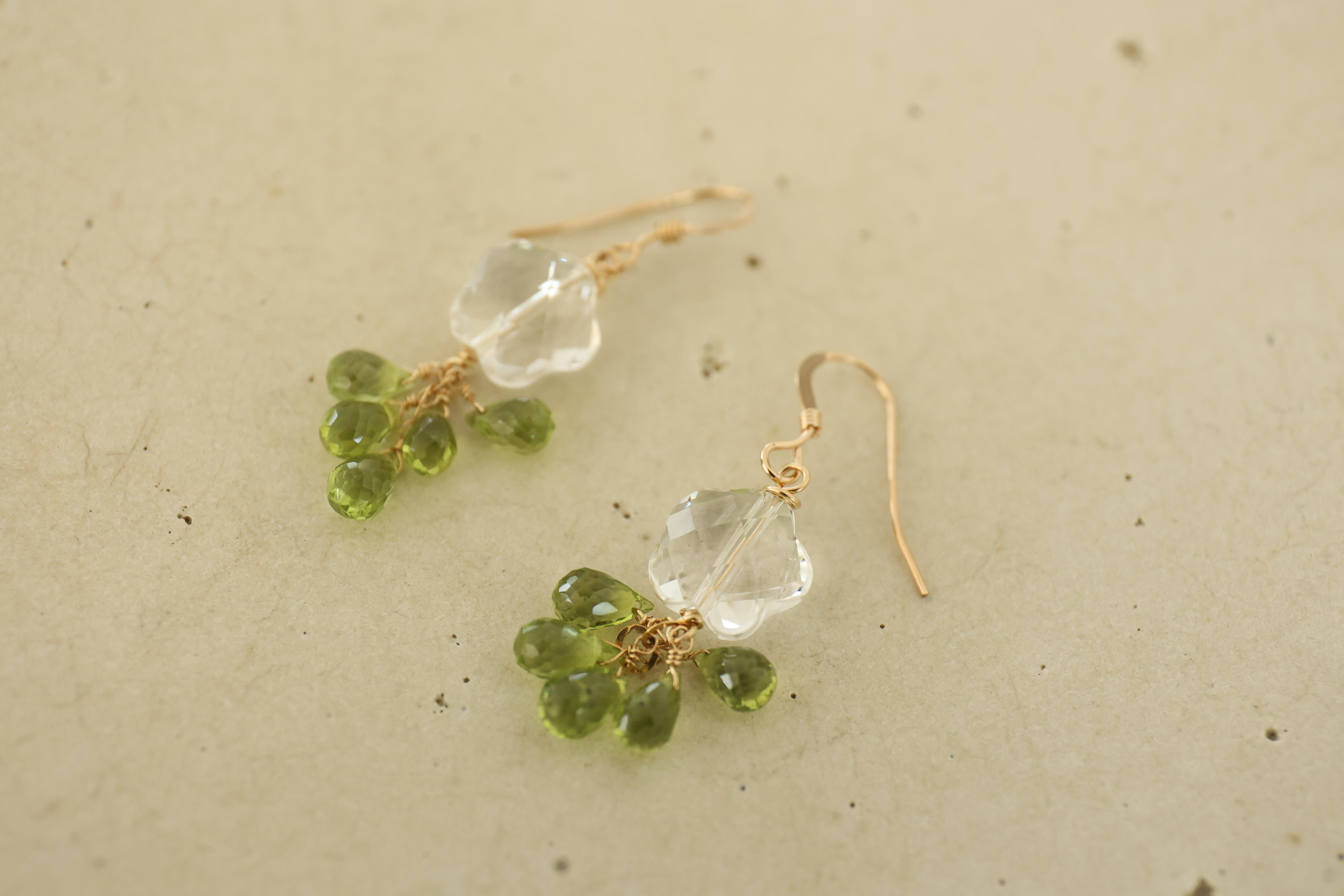 14KGFperidot pierce[kgf5260]