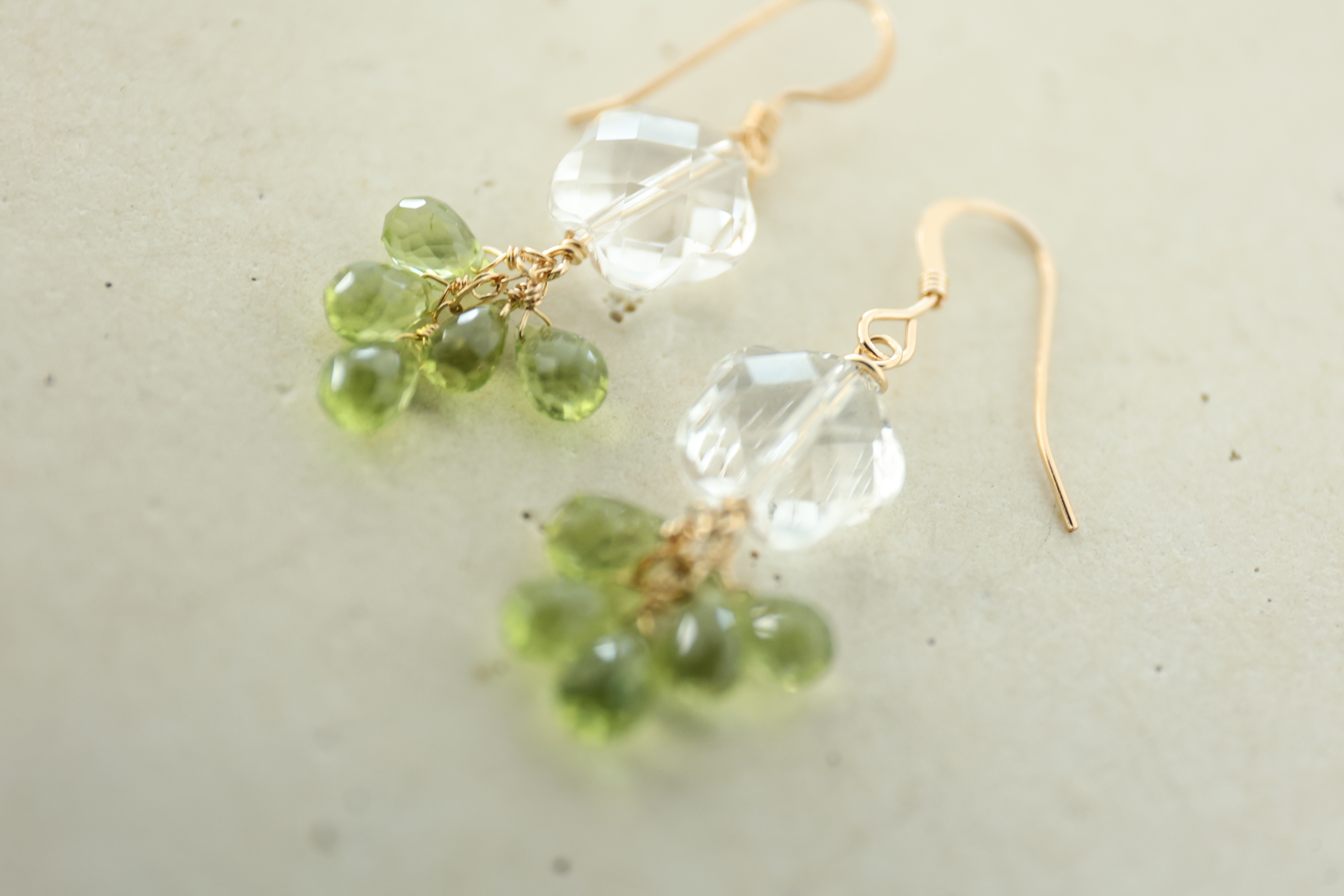 14KGFperidot pierce[kgf5260]