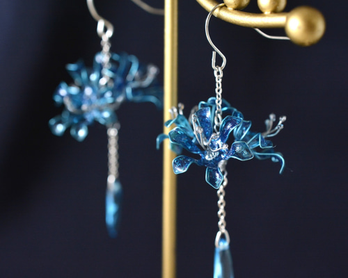 ♪❤️ 雫 花 ひねり ピアス イヤリング ハンドメイド ♪❤️ 雫 花
