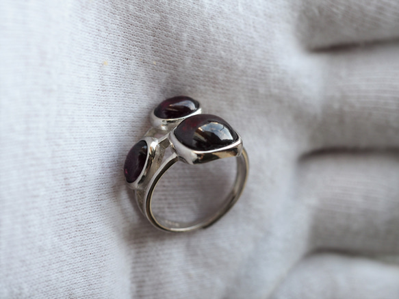 ガーネットトリプル：10/8/8　 　S925WGリング❀ 4枚目の画像