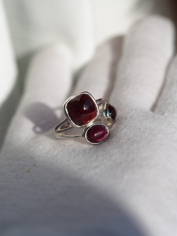 ガーネットトリプル：10/8/8　 　S925WGリング❀ 1枚目の画像