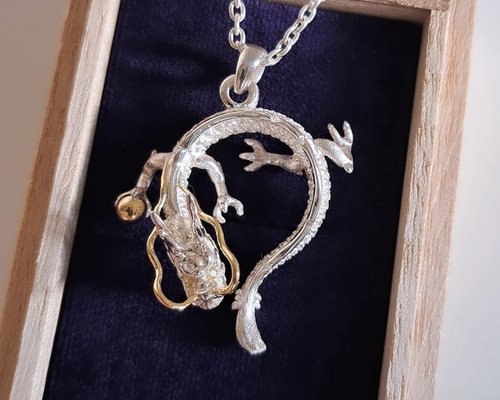 【早いもの勝ち】シルバーアクセサリー　ペンダント 龍 ペンダントトップ 18金/シルバー 】龍ネックレス 龍アクセサリー 龍