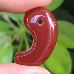 ラブラドライト 九尾の狐 貫通穴2ヵ所アリ 天然石 ポイント 原石 握り