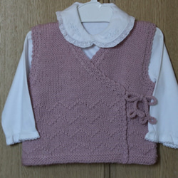 ハンドメイド　手編み　ベスト　レッド　ピンク ☆手編みベビー用襟付ベスト（90サイズ用）☆ピンク系