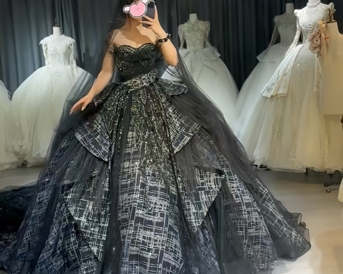 140cm♡お洒落！上品に煌めくクラッシックなオーダードレス 358e79450dfe6de25f4217a44f74cb