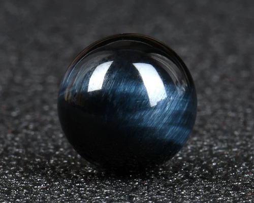 V4 　青虎目石の三本足の蛙　ブルータイガーアイ　銭蛙　珍品　天然石 V3 青虎目石の三本足の蛙 ブルータイガーアイ 銭蛙 珍品