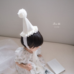✽NEW✽　white party hat   パーティハット   ヘッドアクセサリー　誕生日　ハーフバースデー　パーテ 1枚目の画像