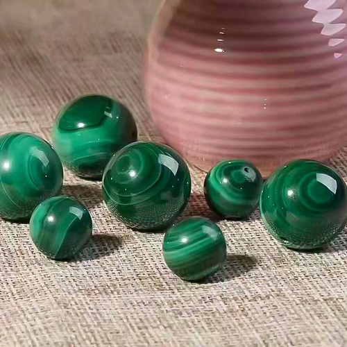 芸術品　超レア物　孔雀石　親子の象　マラカイト　原石　処分 芸術品 超レア物 孔雀石 親子の象 マラカイト 原石 処分 - メルカリ