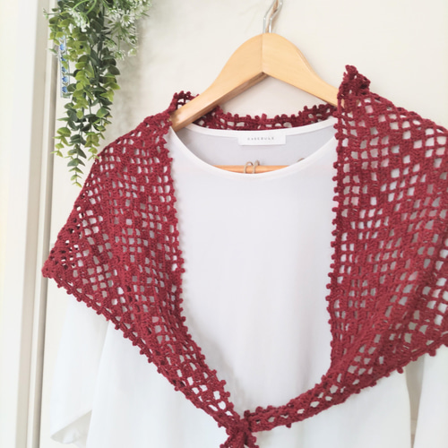 ダイヤ柄レース編みのボルドー三角ストールEMIM Bloom リネンコットン