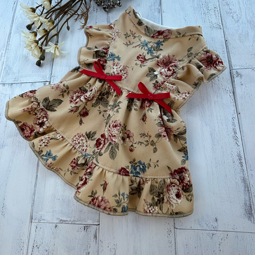 犬服⭐︎ハンドメイド　フリルワンピース ロココ調 犬服 ハンドメイド フリル ワンピース ペット服