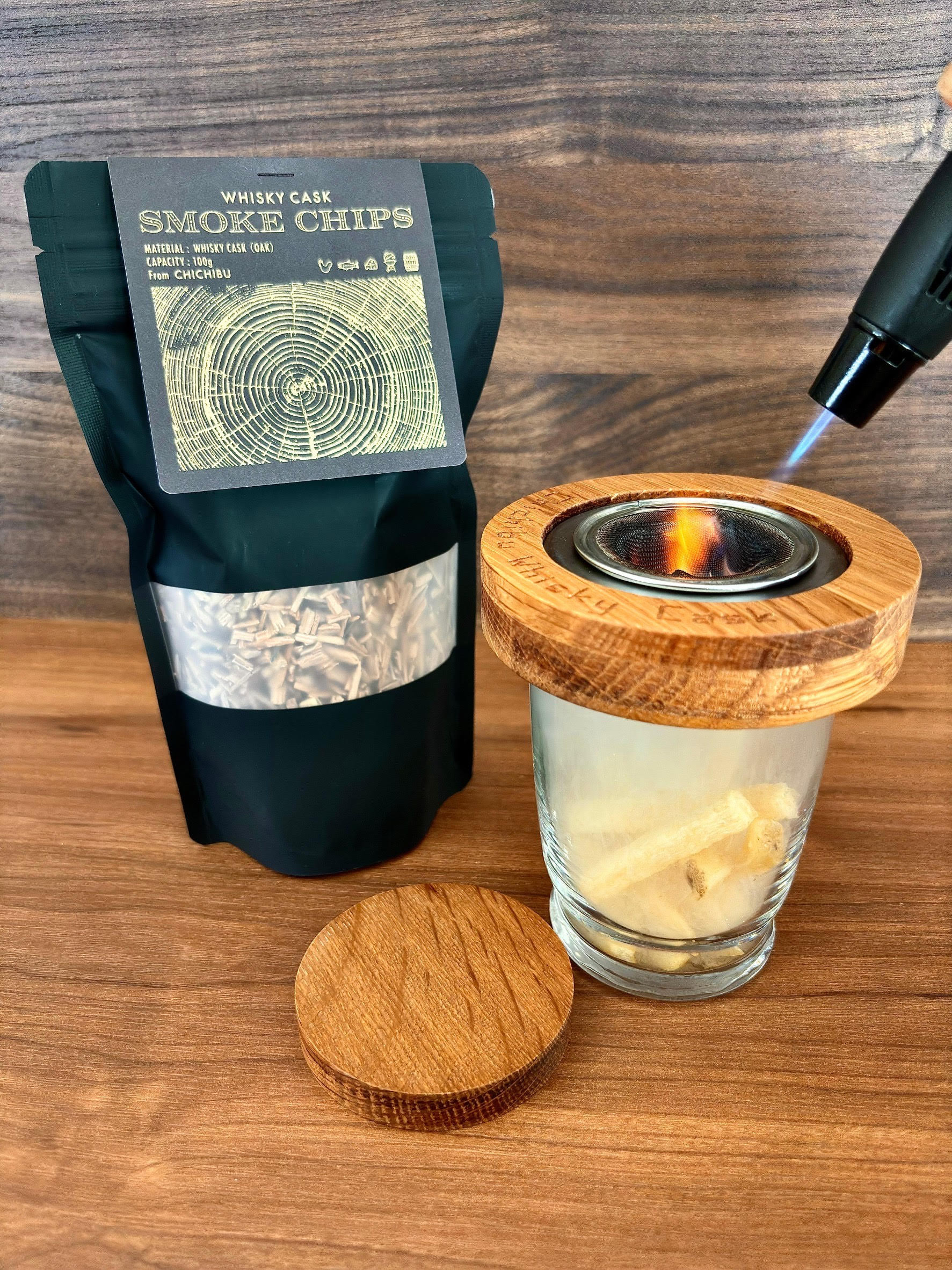 ＊＊セットでお得＊＊ 秩父市のウイスキー蒸留所の熟成樽でできたスモーカーとスモークチップの2点セット
