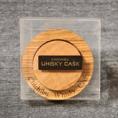 秩父のウイスキー蒸留所の熟成樽でできたスモーカーとスモークチップの