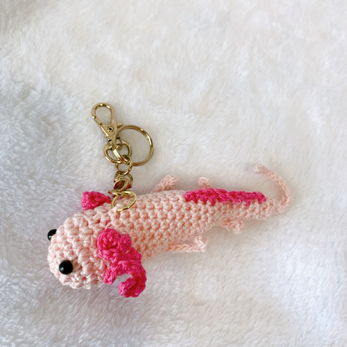 編みぐるみ ピンクのウーパールーパーちゃん（一つの価格です