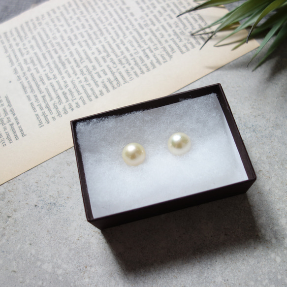 ゴールデンパールピアス南洋白蝶真珠 2個セット ゴールデンパールピアス南洋白蝶真珠 2個セット ゴールデン