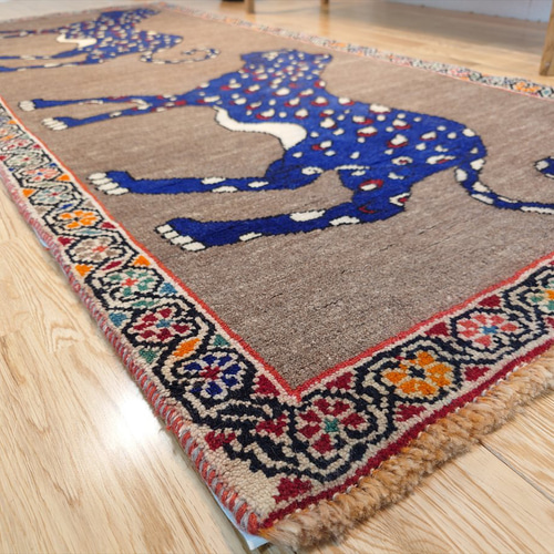 秋入荷】ペルシャ ライオンギャッベ ヤラメ族 トライバルラグ