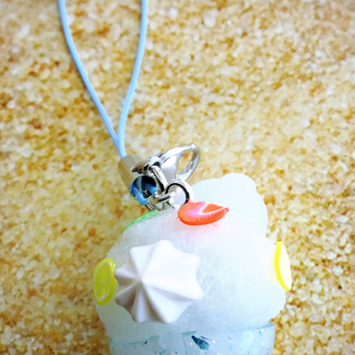 ‍❄️白くまかき氷のストラップ 携帯ストラップ ハナフイハンドメイド 