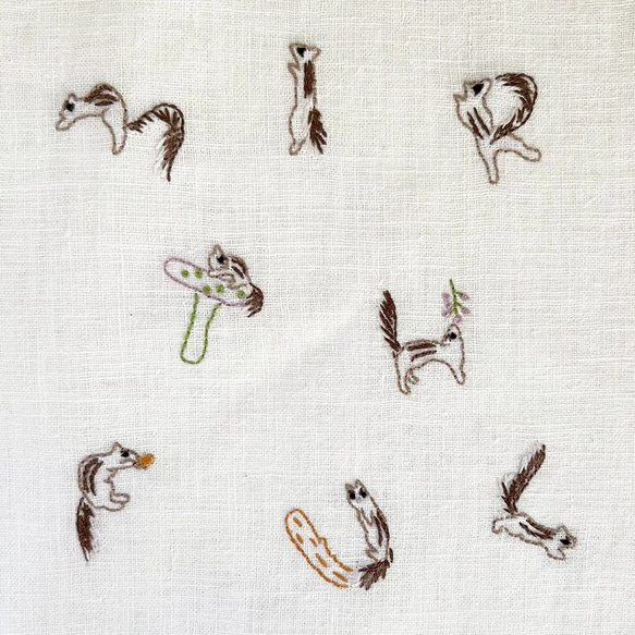 松鼠字母刺繡套件 [適合初學者/包含圖案/松鼠] 第1張的照片