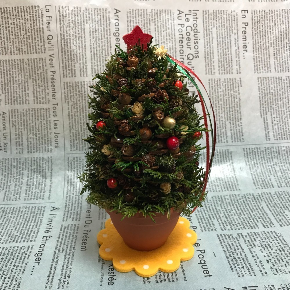 《X’mas》北欧の森の 小さなツリー ＊インテリアとしても可愛く飾れます（新作・一点限定）