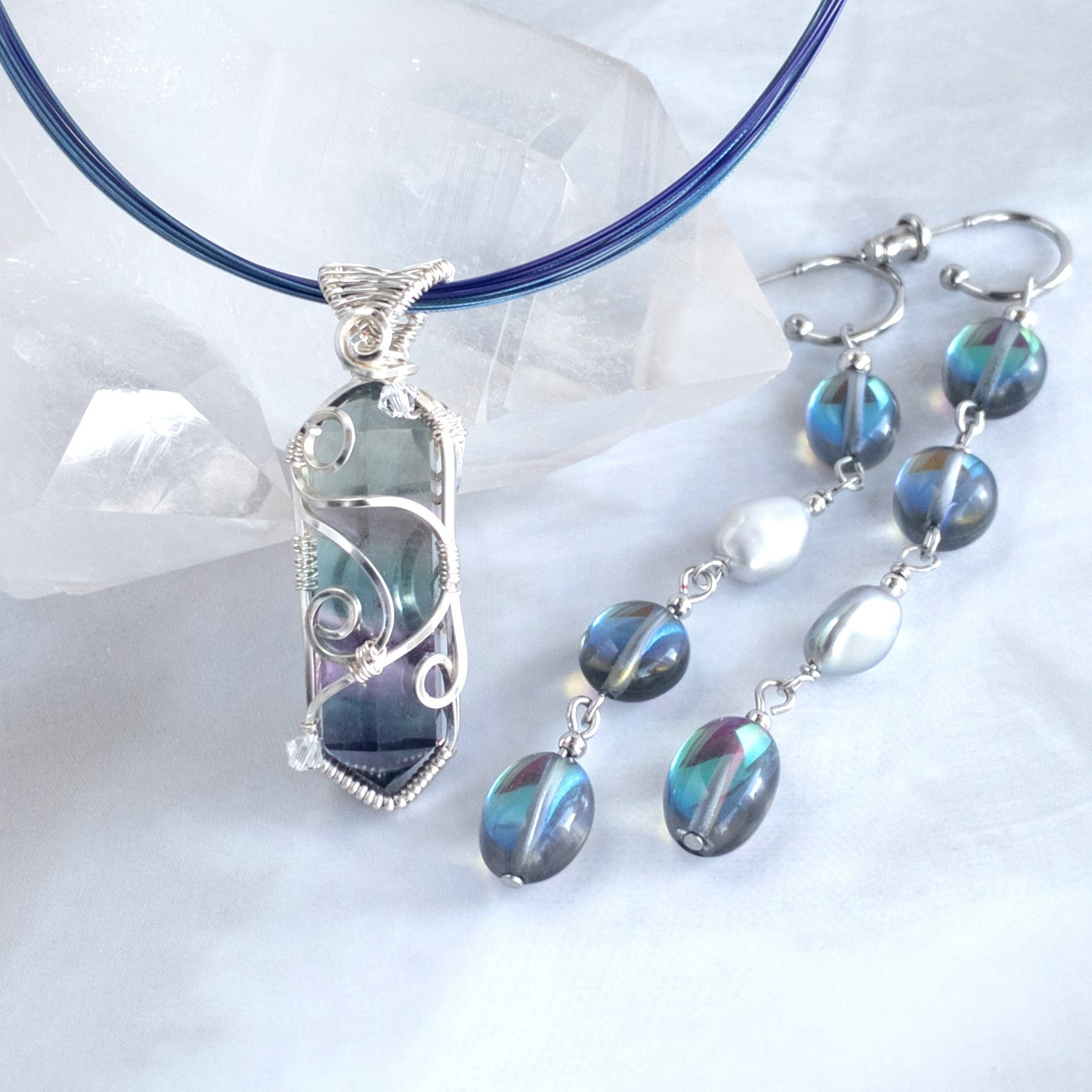 ＜フローライト＞アミュレット ペンダント（S size）Colored Wire （シルバー）& ピアス セット