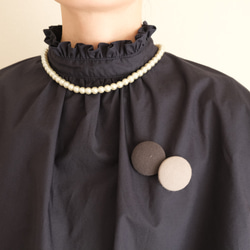 【3天內出貨】畢業典禮、入學典禮都適合！可水洗的海軍藍荷葉上衣和圓裙套裝。 第9張的照片