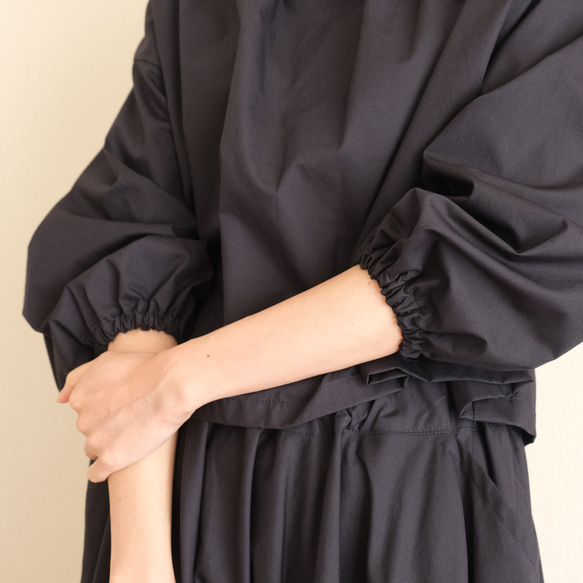 【3天內出貨】畢業典禮、入學典禮都適合！可水洗的海軍藍荷葉上衣和圓裙套裝。 第10張的照片