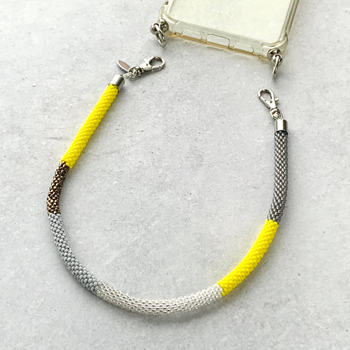 マルチストラップ[yellow paint]:ビーズストラップ スマホ