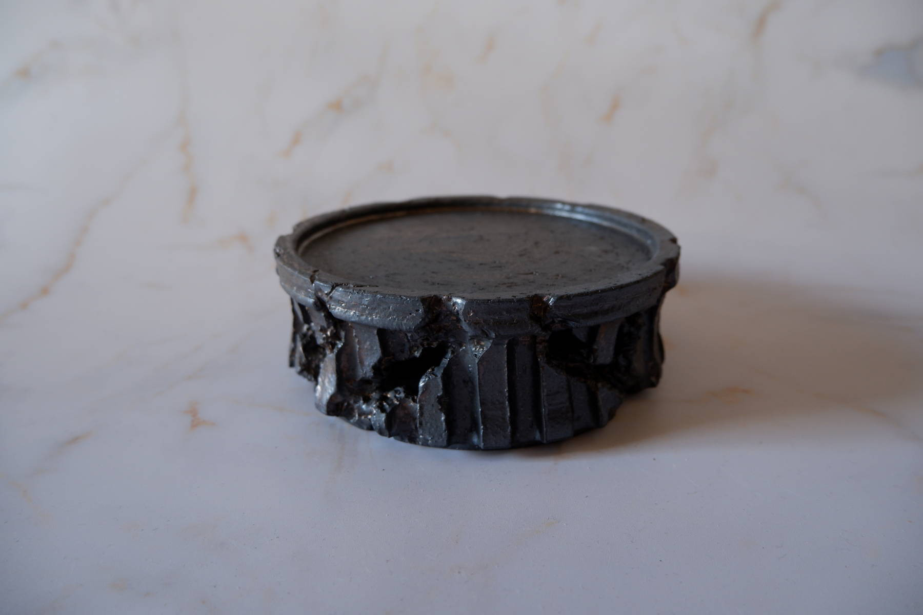 5.5号黒金彩透かし彫り鉢台588　塊根植物　多肉植物　盆栽　植木鉢　作家鉢　鉢皿　沖縄