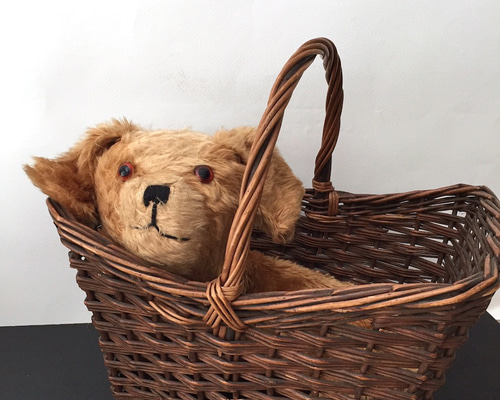 b7f20a82db7f28a4a82eafd8493d13