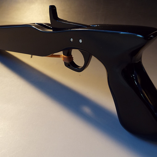 限定品 天然漆塗競技用ハンドメイドオリジナルゴム銃クルミ材