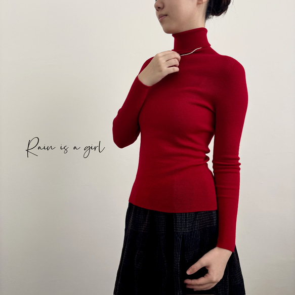 無縫製☆プラミアウール100%】ハイネックニット │薄手セーター