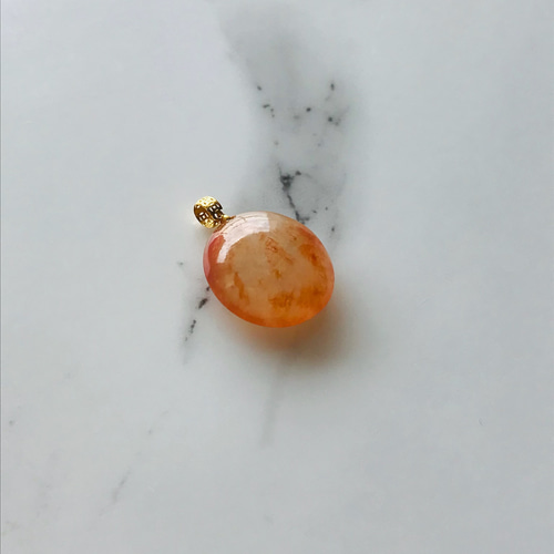 [P100-034］翡翠　ペンダントトップ　天然石　一点物　ミャンマー産　レッド P100-034］翡翠ペンダントトップ天然石一点物ミャンマー産レッド