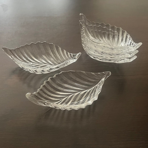 色絵　小皿　８枚 Amazon | たち吉 赤絵 花鳥 丸紋 金彩 大皿1枚 中皿5枚 取り皿