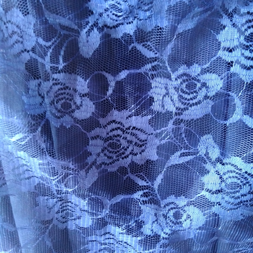 庭園 ワンピース 生成り×ブルー 薔薇柄 庭園 ワンピース 生成り×ブルー 薔薇柄