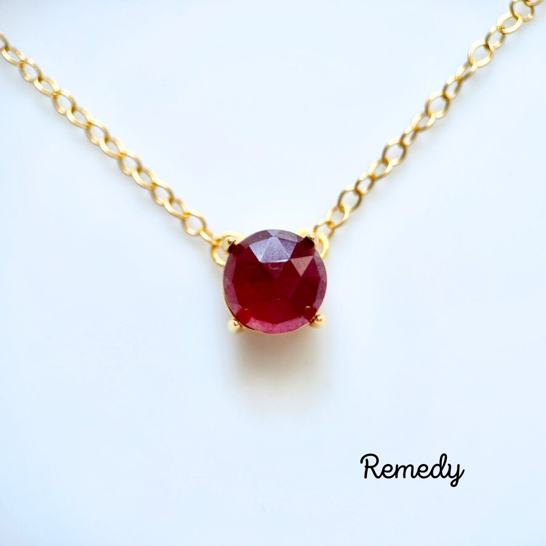 【ドゥーエ】ルビーの一粒ネックレス（8mm）〜silver925/18KGP ７月誕生石