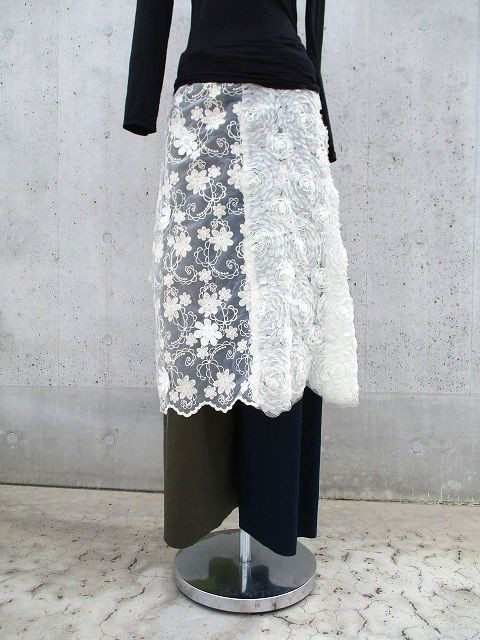 オフ白全面刺繍にケミカルレース付×チュールレースに前面フリル立体花巻きスカート　ラップスカート　レイヤード　重ね履きに