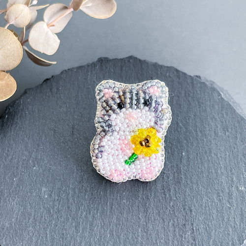 ハムスターのビーズ刺繍ブローチ/キーホルダー/バッグチャーム グレー