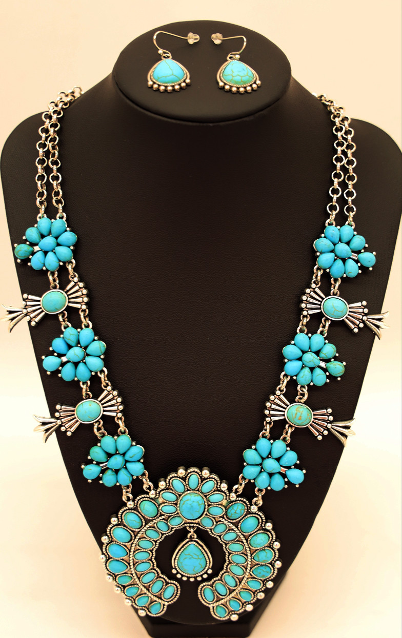 ターコイスネックレス